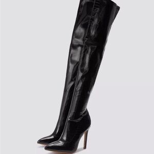 Elegant Black Over-the-Knee Boots